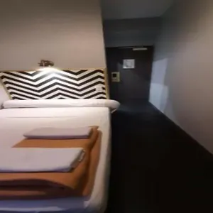 2* Hotel Hipotel Belleville Gare De L'est
