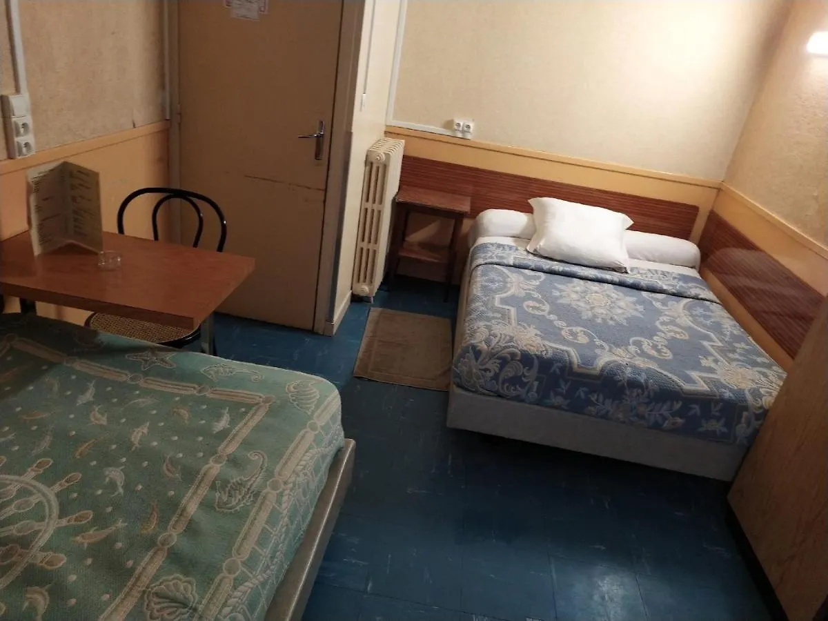 A La Pinte Du Nord Otel Paris